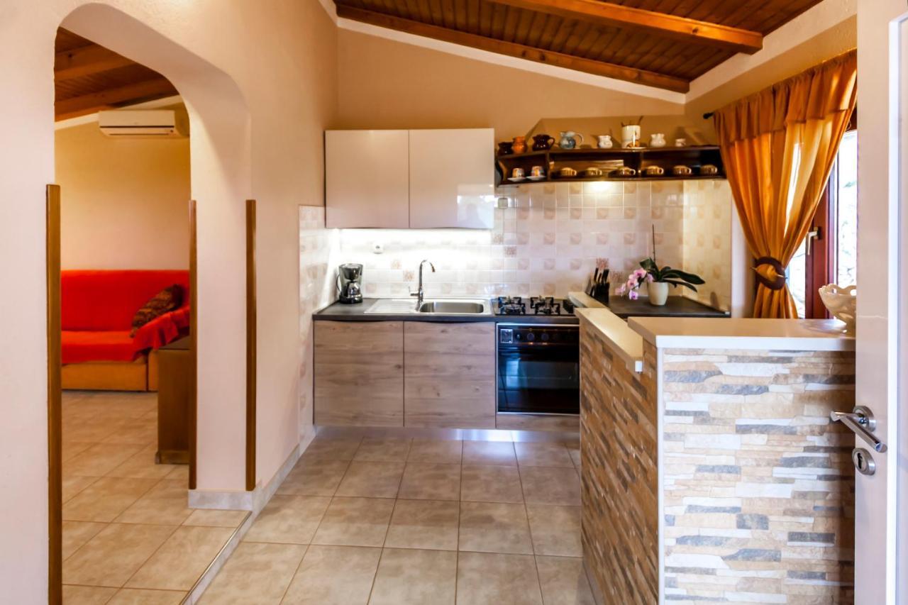 Holiday Home Lana Лабин Экстерьер фото