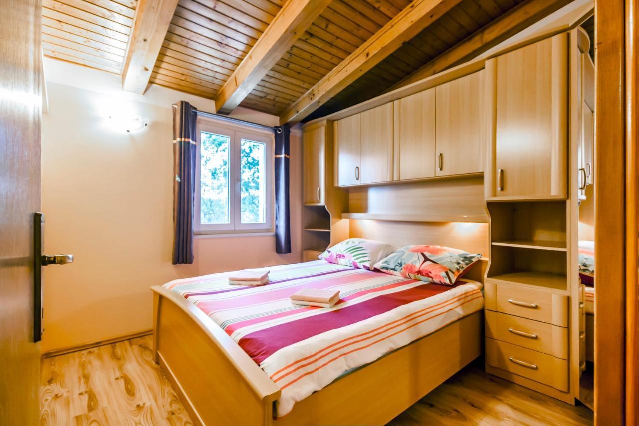 Holiday Home Lana Лабин Экстерьер фото