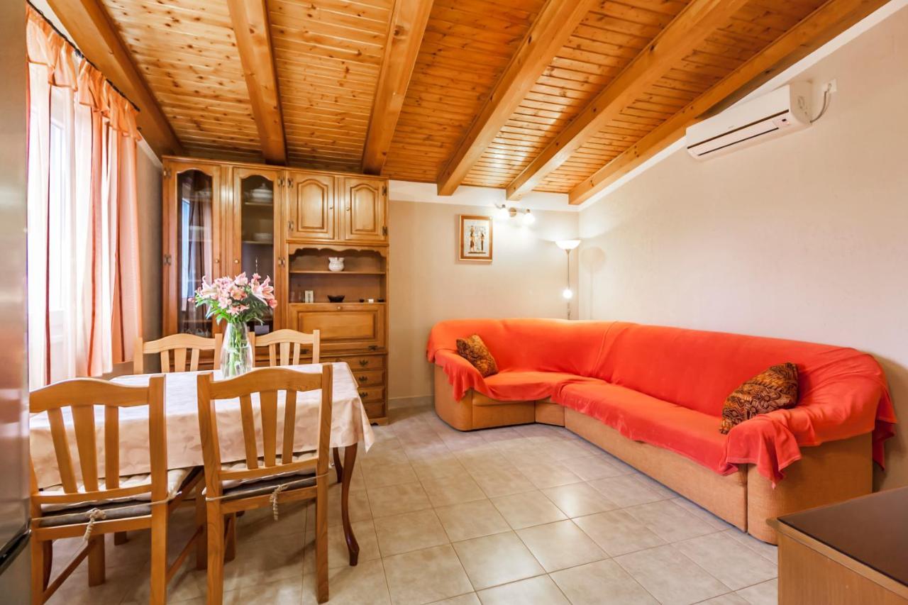 Holiday Home Lana Лабин Экстерьер фото